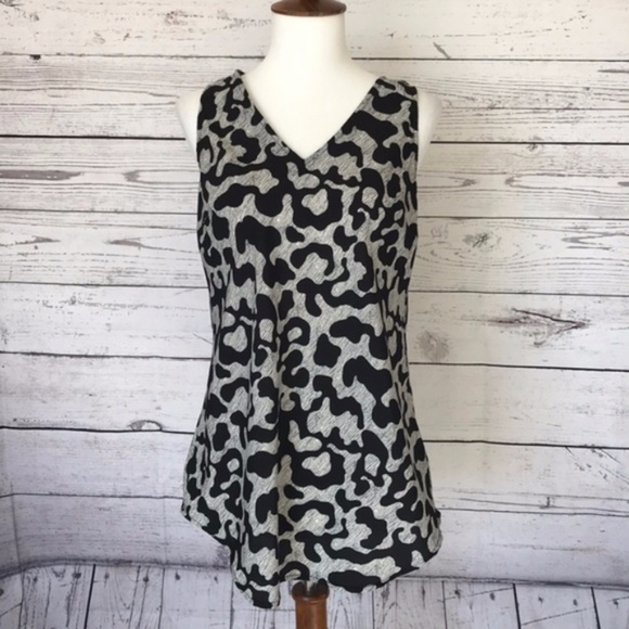 MOSSIMO SUPPLY CO Sheath V-neck Sleeveless Animal Print Top Size XS - Picture 3 of 10